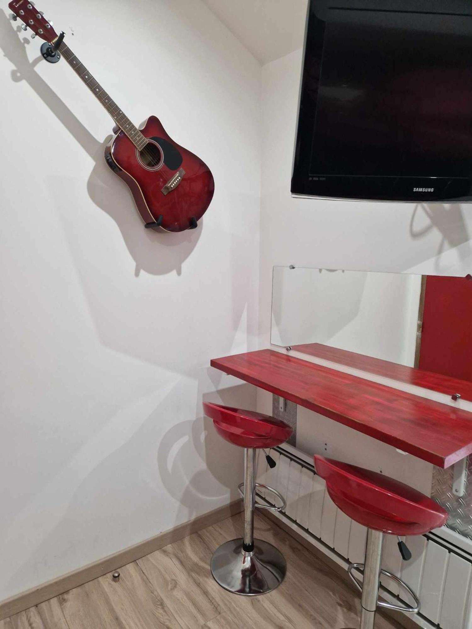 10 - Joli Studio Avec Deux Lits, Tout Equipe Pour 1, 2 Ou 3 Personnes Maximum, Vue Sur Parc Arbore, Parking Privatif Gratuit, Grand Fourgon Possible, Tout Le Linge De Maison Est Fourni Razac-sur-lʼIsle Exteriér fotografie